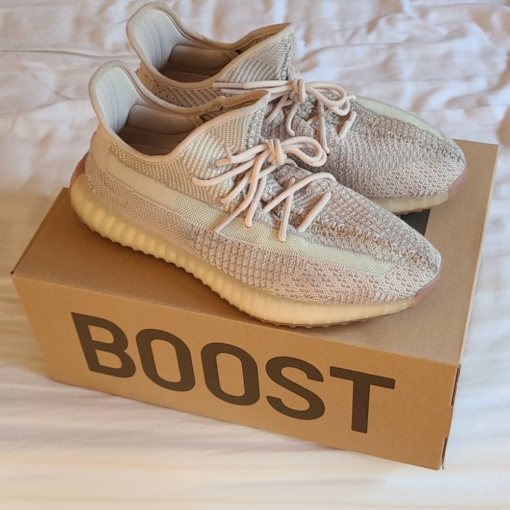 - Yeezy Boost 350 V2 Citrin Non Reflective
